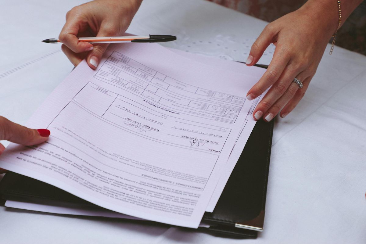 juridische ondersteuning Juridische ondersteuning en documentatie binnen milieuwetgeving en vergunningstrajecten.